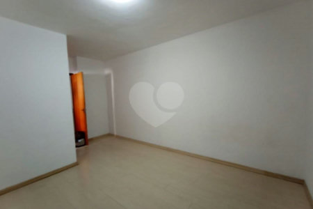 Casa à venda com 3 quartos, sendo 1 suíte,  em Vila Brasílio Machado, São Paulo, SP