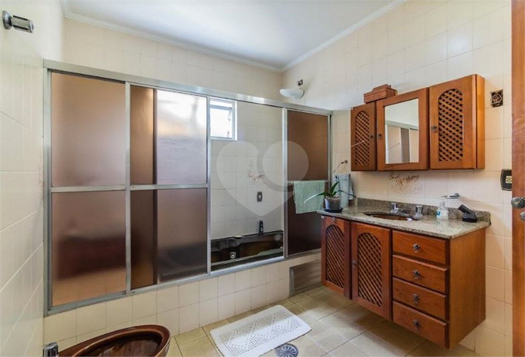 Casa à venda com 3 suítes em Horto, São Paulo, SP