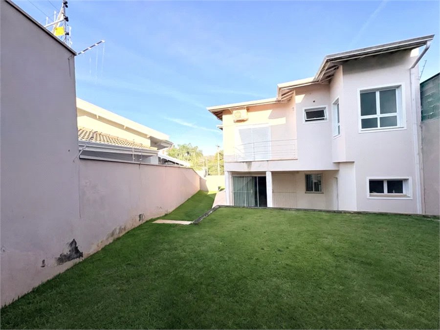 Casa à venda com 3 suítes em Parque Nova Suíça, Valinhos, SP