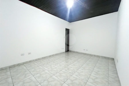 Casa à venda com 4 quartos, sendo 2 suítes, em Jardim São Paulo(zona Norte), São Paulo, SP