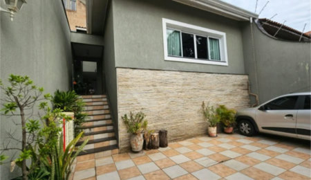 Casa à venda com 3 quartos, sendo 1 suíte,  em Vila Fiat Lux, São Paulo, SP