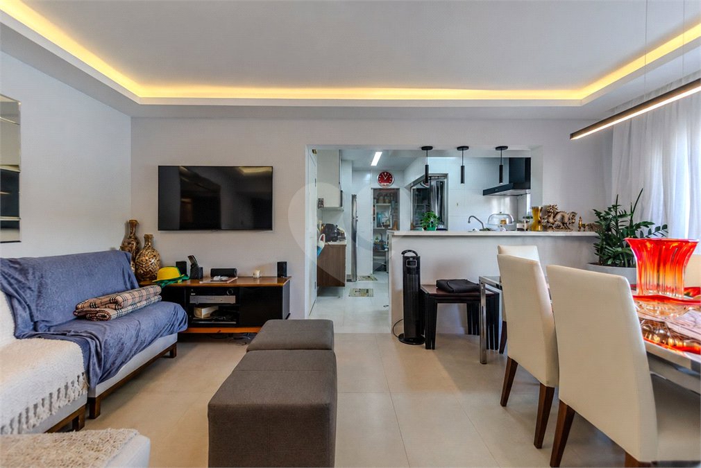 Apartamento à venda com 2 quartos, sendo 1 suíte, em Vila Olímpia, São Paulo, SP