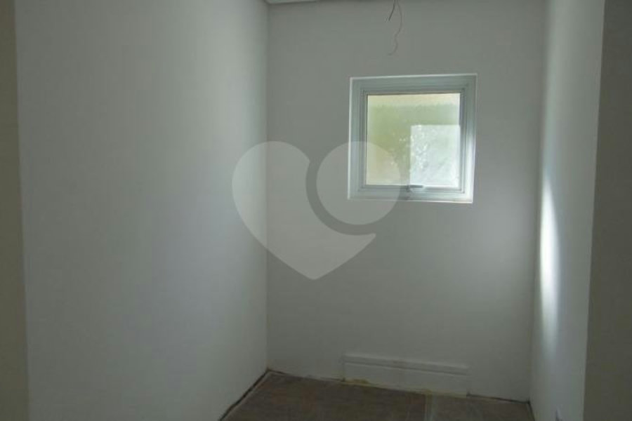 Casa à venda com 3 suítes no condomínio Villa Castanheira, São Paulo - SP