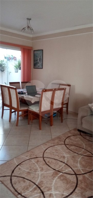 Casa a venda no Parque Fehr.