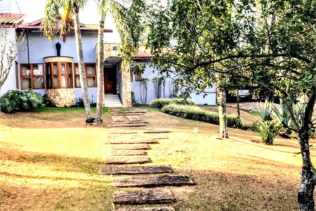 Casa à venda ou para alugar com 5 quartos, sendo 4 suítes, no condomínio Moradas São Luiz, Salto - SP