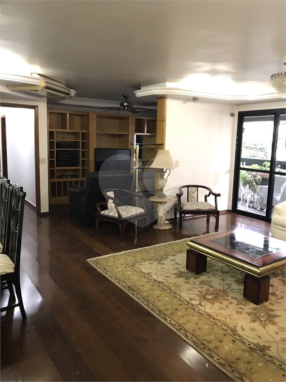 Apartamento à venda com 4 quartos, sendo 1 suíte, em Vila Uberabinha, São Paulo, SP
