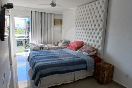 Casa à venda com 4 quartos, sendo 1 suíte, em Campo Grande, Rio de Janeiro, RJ