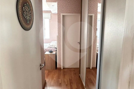 Apartamento à venda com 3 quartos, sendo 1 suíte, em Vila Santa Teresa, Santo André, SP