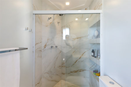 Apartamento à venda com 3 quartos, sendo 1 suíte,  em Vila Anastácio, São Paulo, SP