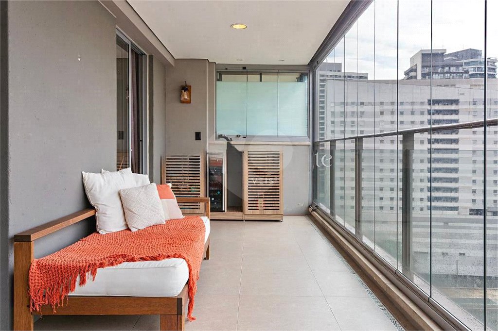 Apartamento à venda ou para alugar com 2 suítes em Vila Nova Conceição, São Paulo, SP