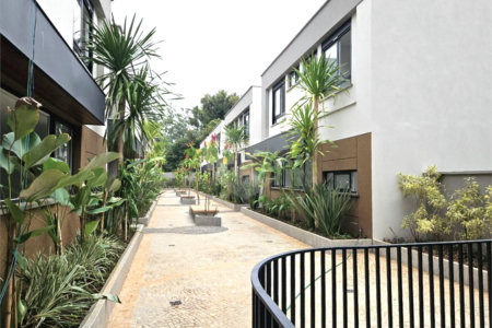 Casa à venda com 4 suítes no condomínio Venezia, São Paulo - SP
