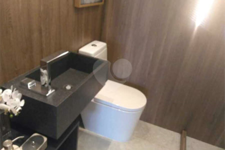 Apartamento à venda com 3 quartos, sendo 1 suíte,  em Jardim das Acácias, São Paulo, SP