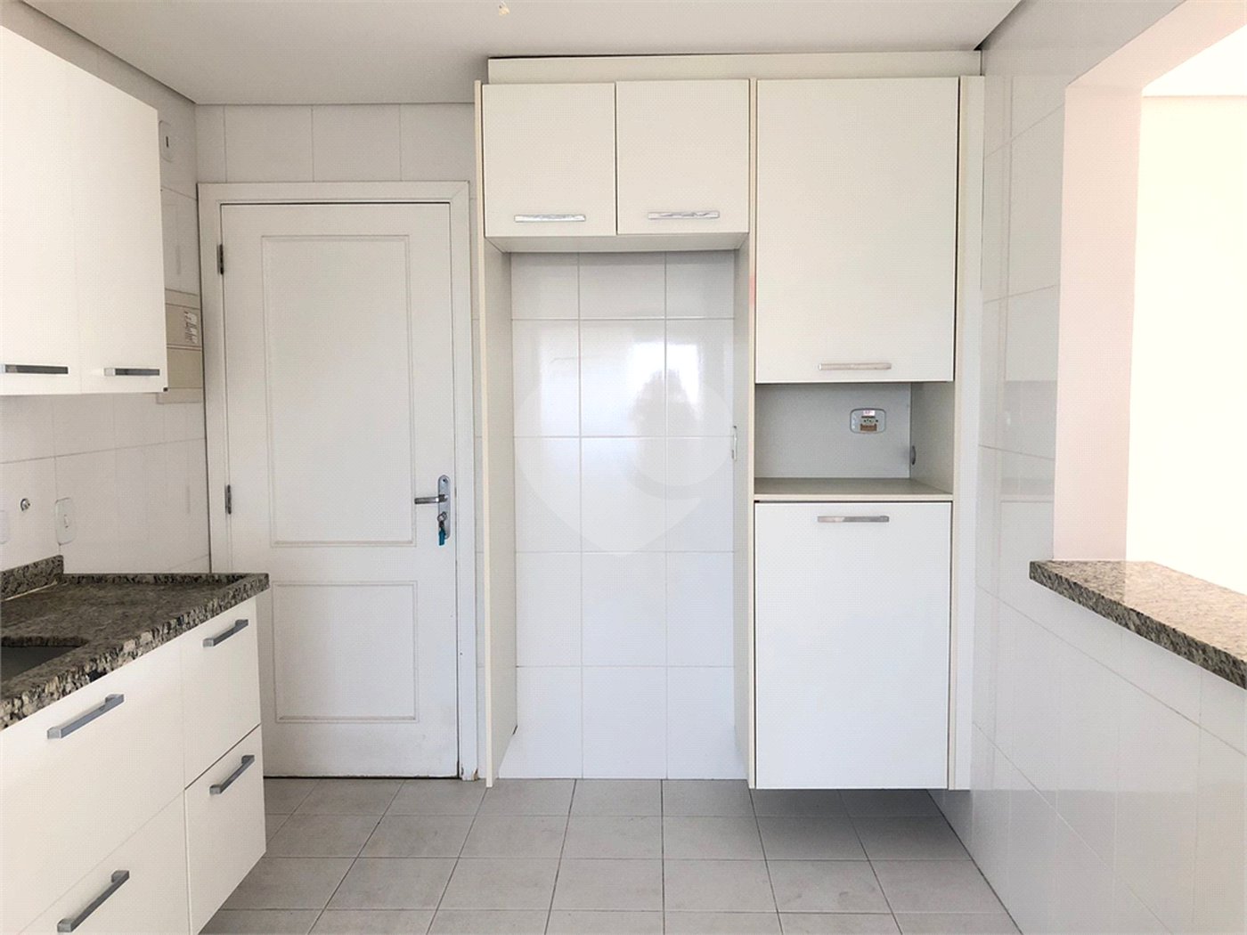 Apartamento à venda com 4 quartos, sendo 2 suítes,  em Jardim Armênia, Mogi das Cruzes, SP