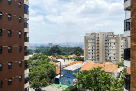Apartamento à venda com 4 quartos, sendo 3 suítes, em Alto da Lapa, São Paulo, SP