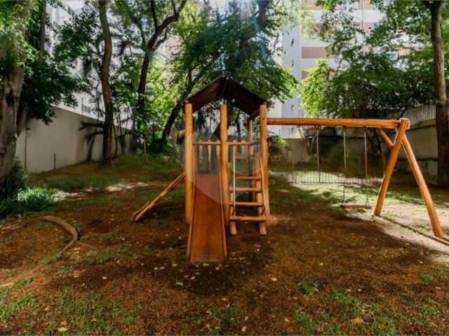 Apartamento à venda com 4 quartos, sendo 1 suíte,  em Jardim Europa, São Paulo, SP