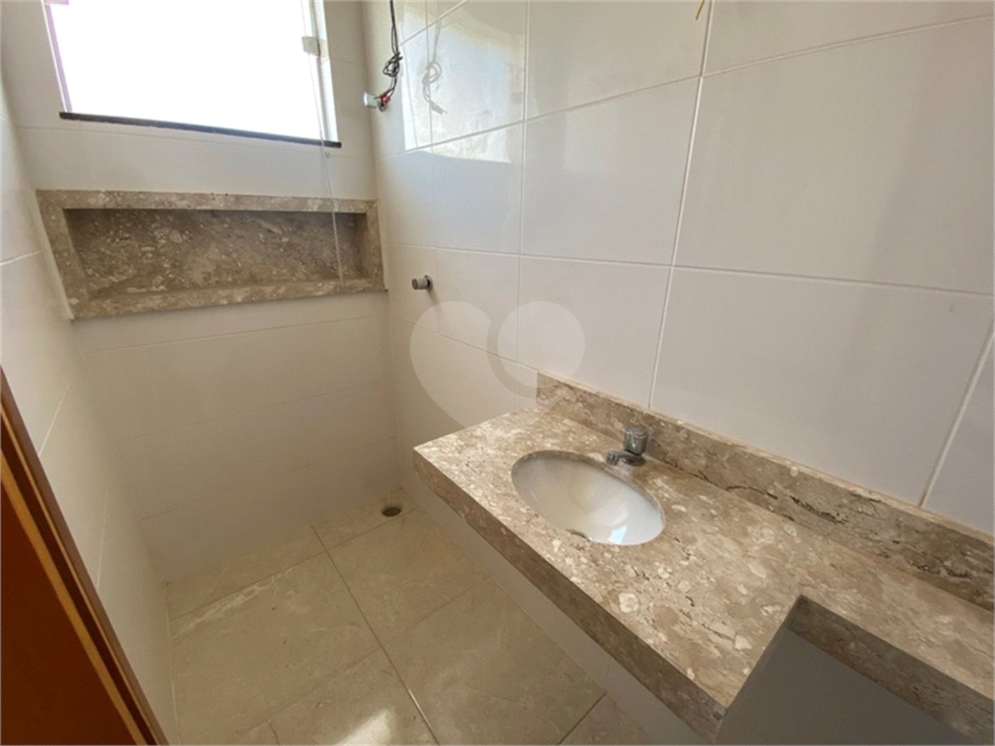 Casa para alugar com 3 quartos, sendo 1 suíte,  no condomínio Villagio DI Maria, São Paulo - SP