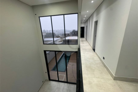 Casa à venda com 4 quartos, sendo 3 suítes,  no condomínio Alphaville Castelo, Itu - SP