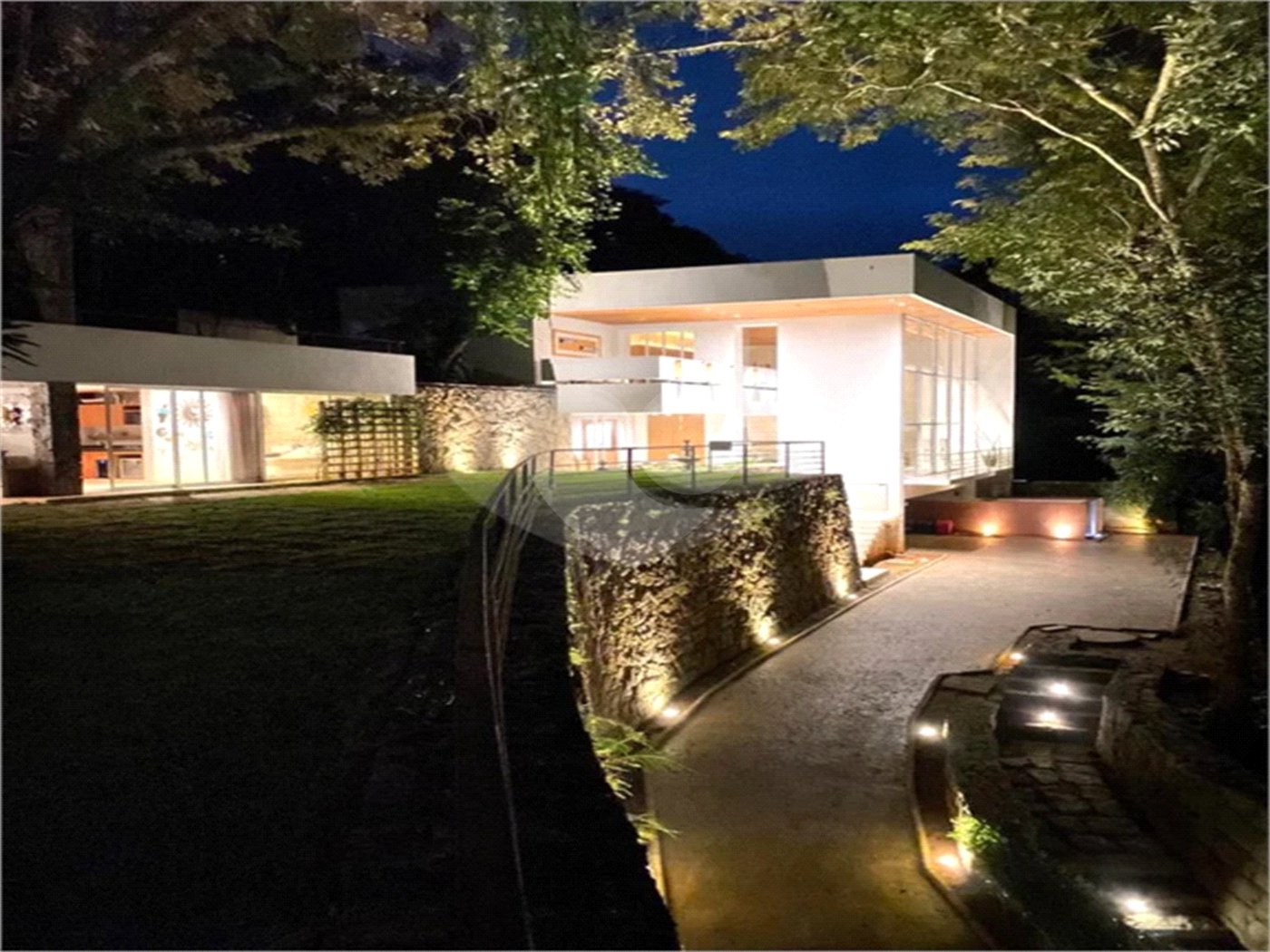 Casa à venda com 6 suítes no condomínio Alpes da Cantareira, Mairiporã - SP