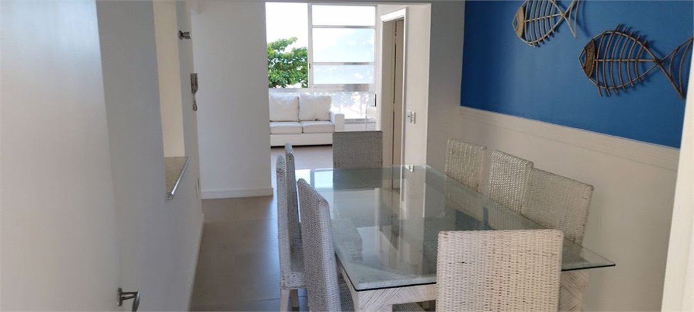Apartamento Residencial à venda, Pitangueiras, Guarujá - AP0444.