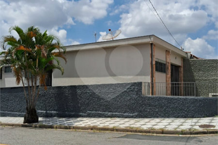 Casa à venda com 3 quartos, sendo 1 suíte,  em Vila Gabriel, Sorocaba, SP