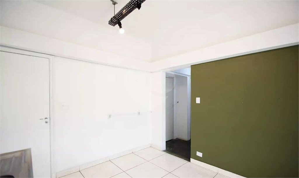 Apartamento à venda com 3 quartos, sendo 1 suíte, em Pinheiros, São Paulo, SP