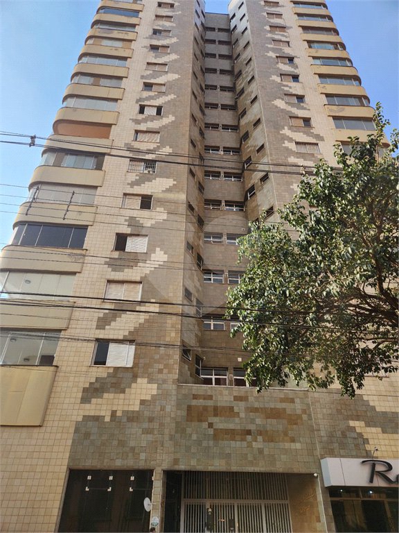 Apartamento à venda com 4 quartos, sendo 2 suítes, no Centro, Araraquara, SP