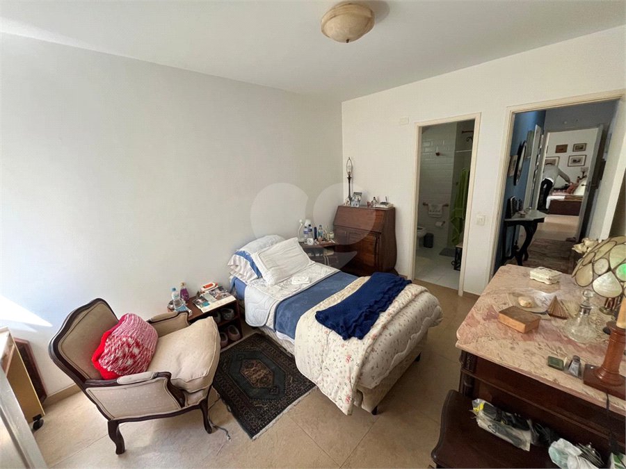 Apartamento à venda com 3 quartos, sendo 2 suítes,  em Jardim Paulista, São Paulo, SP