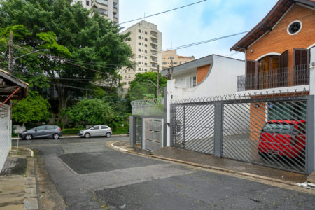 Sobrado à venda com 3 suítes em Jardim Prudência, São Paulo, SP