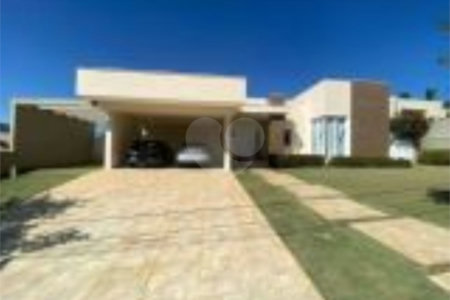 Casa à venda com 4 suítes no condomínio Ipê Velho, Vinhedo - SP
