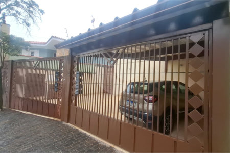 Casa em condomínio à venda com 2 quartos em Parque Vitória, São Paulo, SP