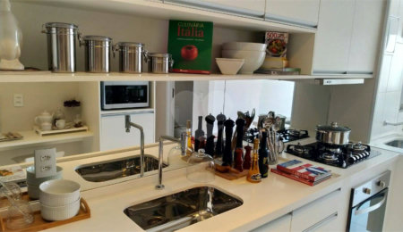 Apartamento à venda com 4 suítes em Jardim Guedala, São Paulo, SP