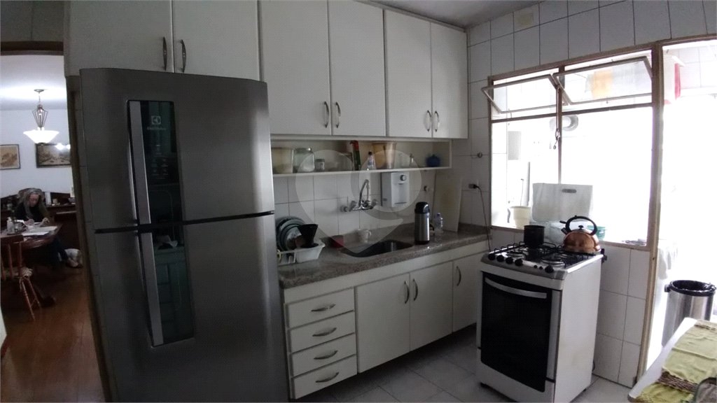 Apartamento à venda com 3 quartos, sendo 1 suíte, em Pinheiros, São Paulo, SP