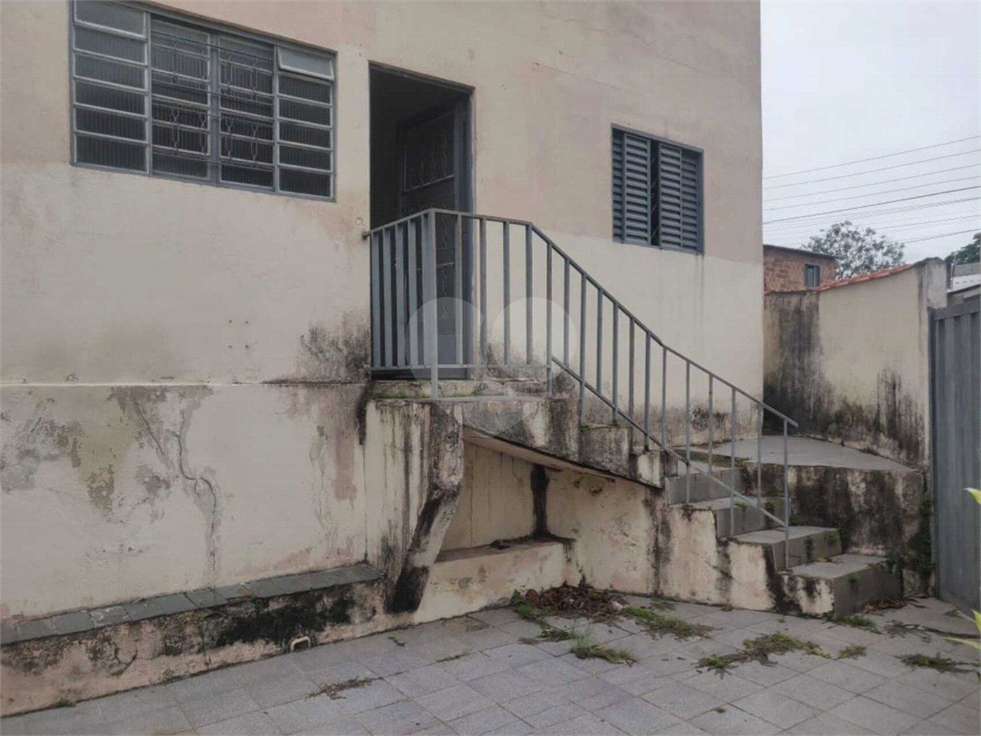 Sobrado à venda com 4 quartos em Jardim Limoeiro, São José dos Campos, SP