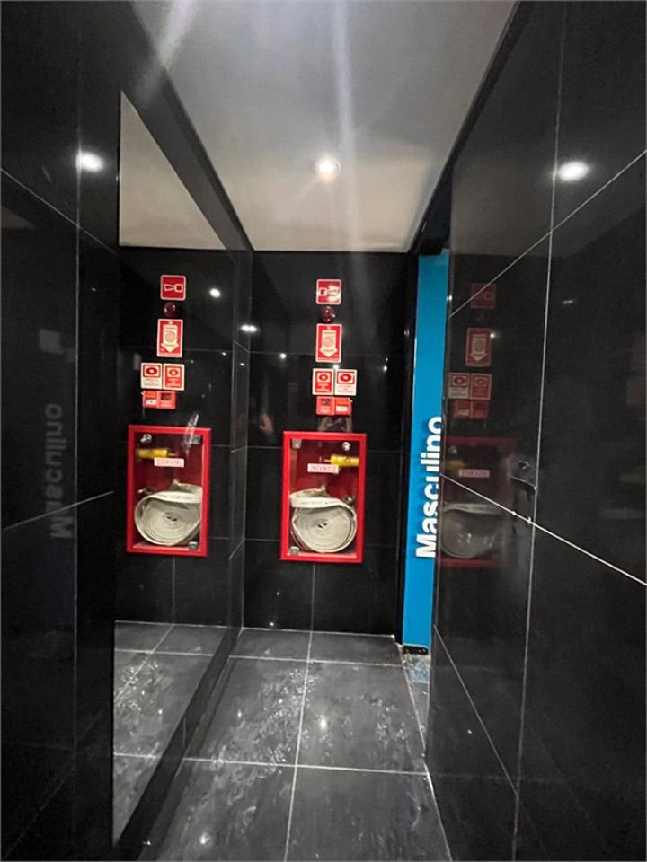 Prédio Corporativo em Santos | 4 Pavimentos | Galpão com Pé-Direito Duplo | Estrutura para +200 Pessoas | Compra Ou Locação