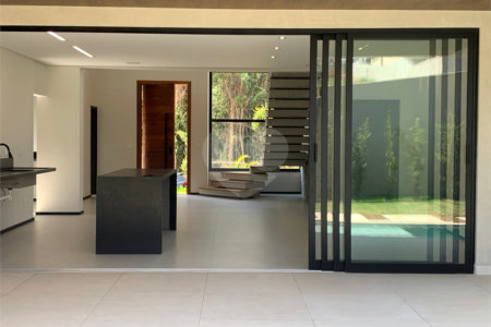 Casa à venda com 4 suítes no condomínio Reserva São Nicolau, Atibaia - SP