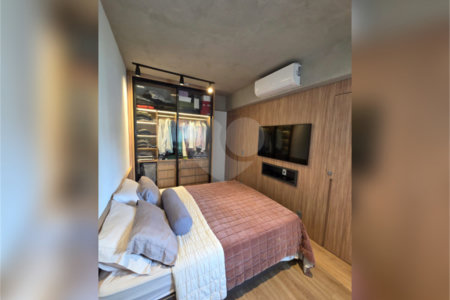Apartamento à venda ou para alugar com 3 quartos, sendo 1 suíte,  em Vila Olímpia, São Paulo, SP
