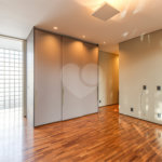 Casa à venda com 4 quartos, sendo 3 suítes, em Vila Nova Conceição, São Paulo, SP