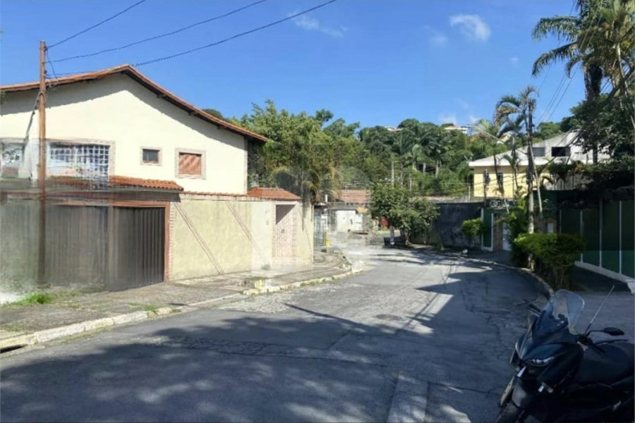 Casa no TREMEMBÉ Casa Estilo Rústico Industrial - JD GUAPIRA - CONDOMÍNIO FECHADO