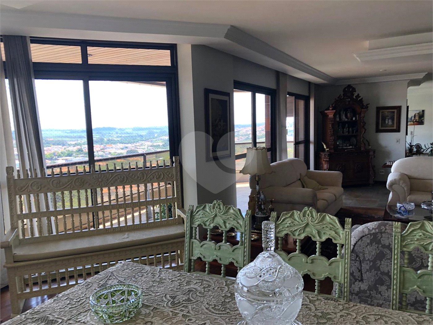 Apartamento à venda com 4 suítes em Vila Henrique, Salto, SP