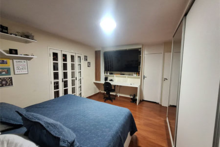 Casa à venda com 5 quartos, sendo 3 suítes, no condomínio Vila Panamericana, São Paulo - SP