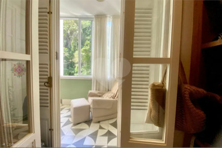 Apartamento à venda com 3 quartos, sendo 1 suíte, em Copacabana, Rio de Janeiro, RJ