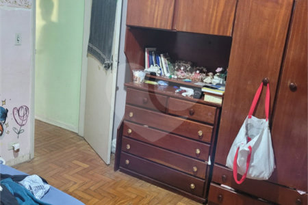 Sobrado à venda com 3 quartos em Vila Marari, São Paulo, SP