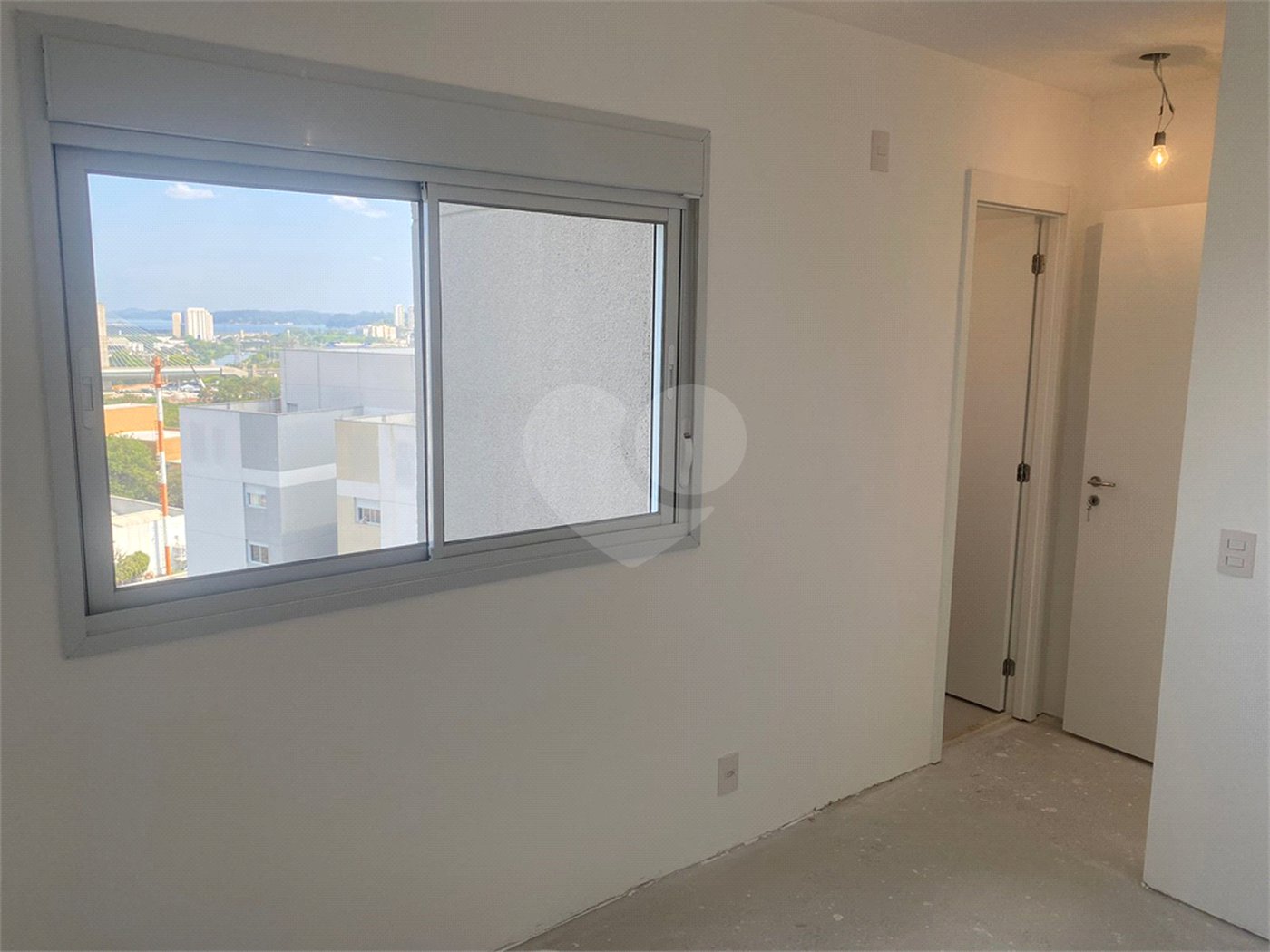 Apartamento à venda com 2 suítes em Santo Amaro, São Paulo, SP
