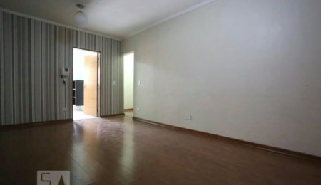 Casa à venda com 2 quartos, sendo 1 suíte,  em Jardim Ivana, São Paulo, SP