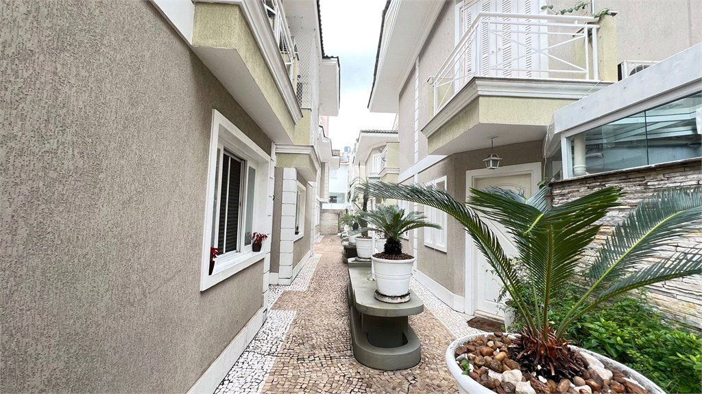 Casa à venda com 3 quartos, sendo 1 suíte, no condomínio Villagio Tramway, São Paulo - SP