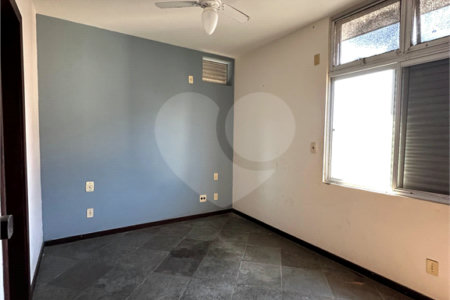 Cobertura à venda com 4 quartos, sendo 2 suítes,  em Braga, Cabo Frio, RJ