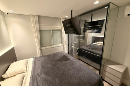 Apartamento à venda com 3 quartos, sendo 1 suíte,  em Granja Julieta, São Paulo, SP