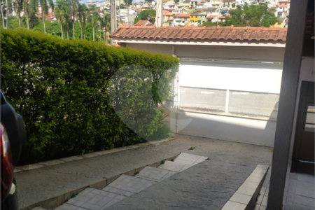 Sobrado à venda com 4 quartos, sendo 1 suíte, em Chácara Jafet, Mogi das Cruzes, SP