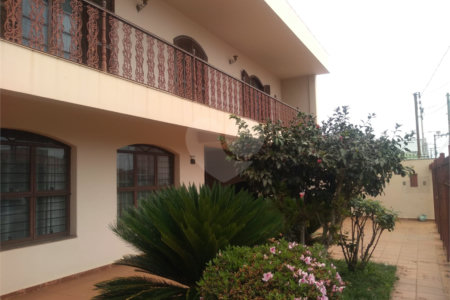 Casa à venda com 4 suítes em Jardim Itália, Itapetininga, SP