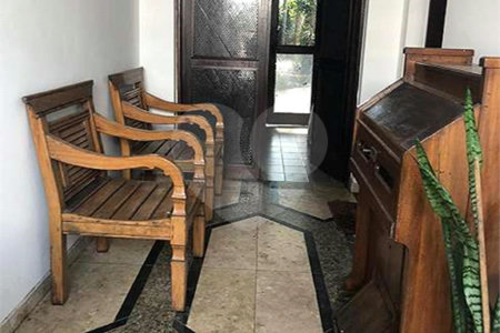 Casa à venda com 4 quartos, sendo 1 suíte, em Vila Cordeiro, São Paulo, SP